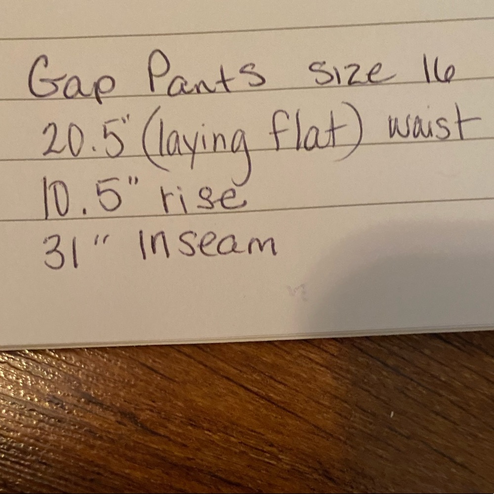 Gap Khaki Cargo Pant. Size 16 - Picture 6 of 6